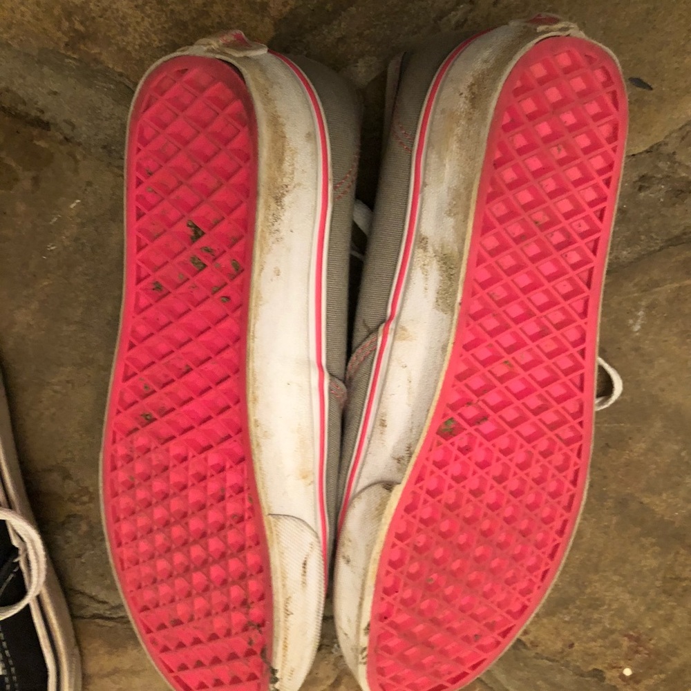 Vans - Picture 2 of 2